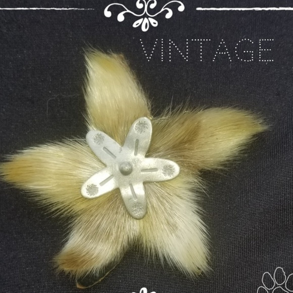 Vintage 40's Fur brooch - Picture 1 of 6